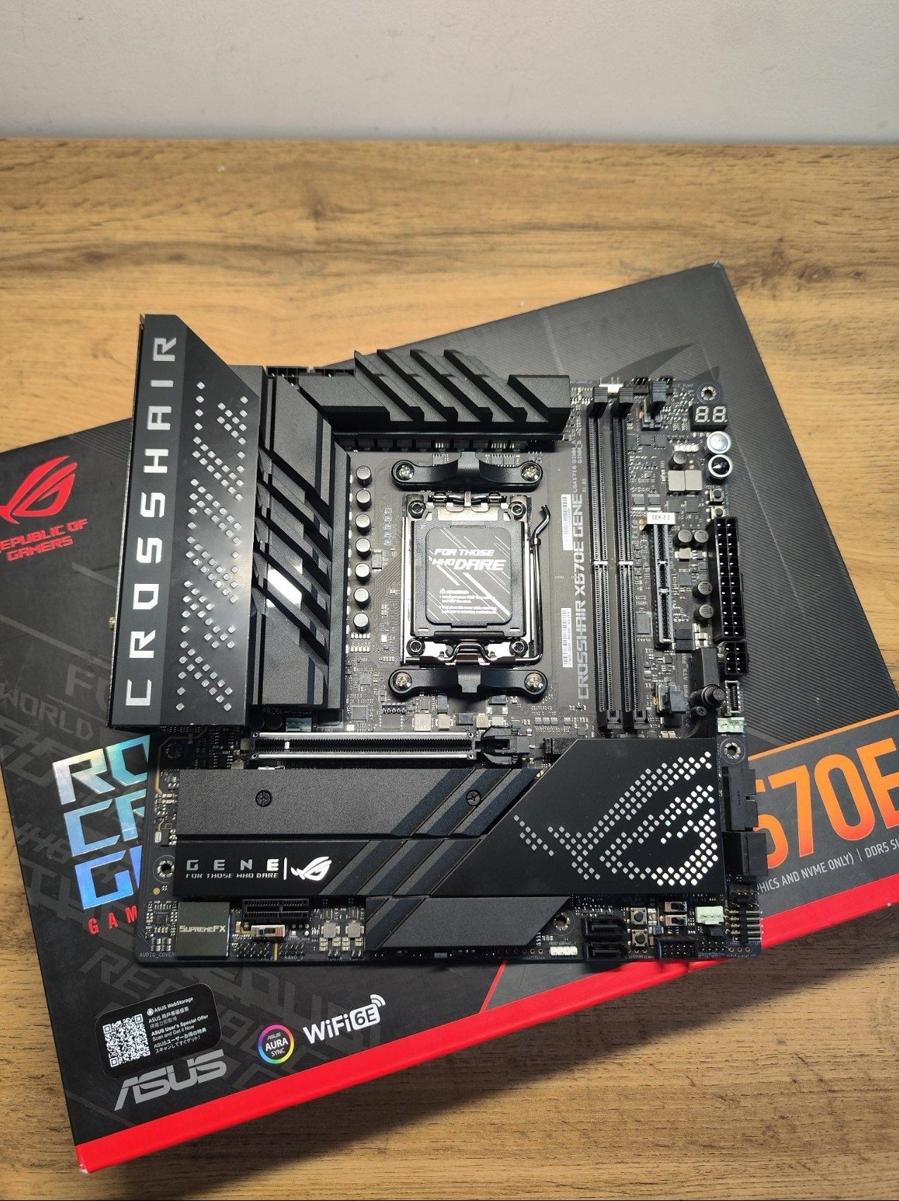 Asus ROG Crosshair X670E Gene