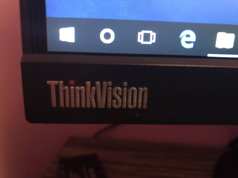 Monitoare Lenovo ThinkVision