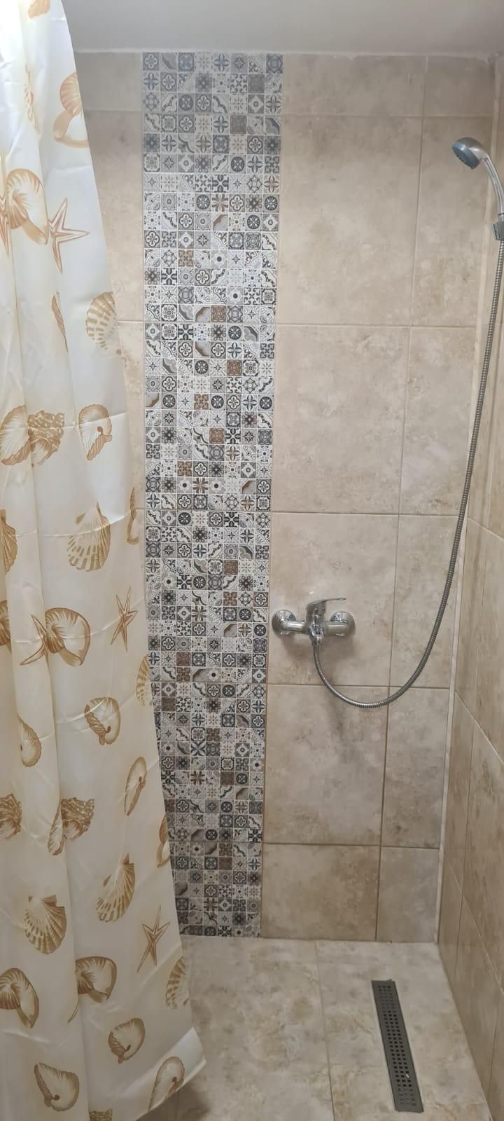 Închiriez garsoniera