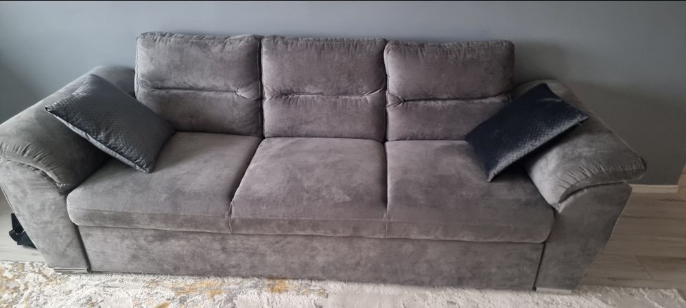 Canapea 3 locuri extensibilă