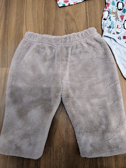 Set 3 Piese Iarnă/Crăciun Body cu Volănașe + Pantaloni Groși