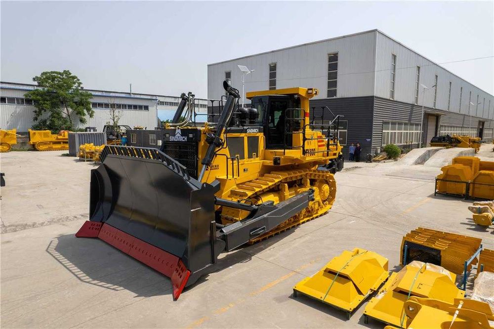 Большой Горный и Карьерный бульдозер. В рассрочку на 3 года