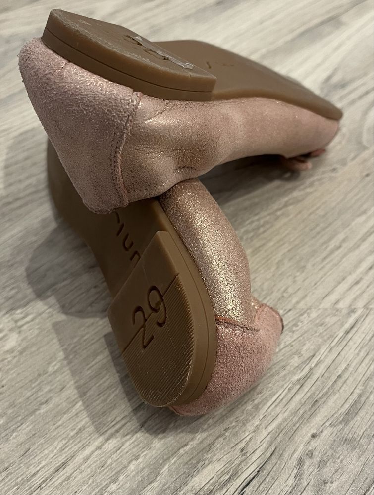 Balerini/pantofi Unisa din piele pentru fetite marimea 29