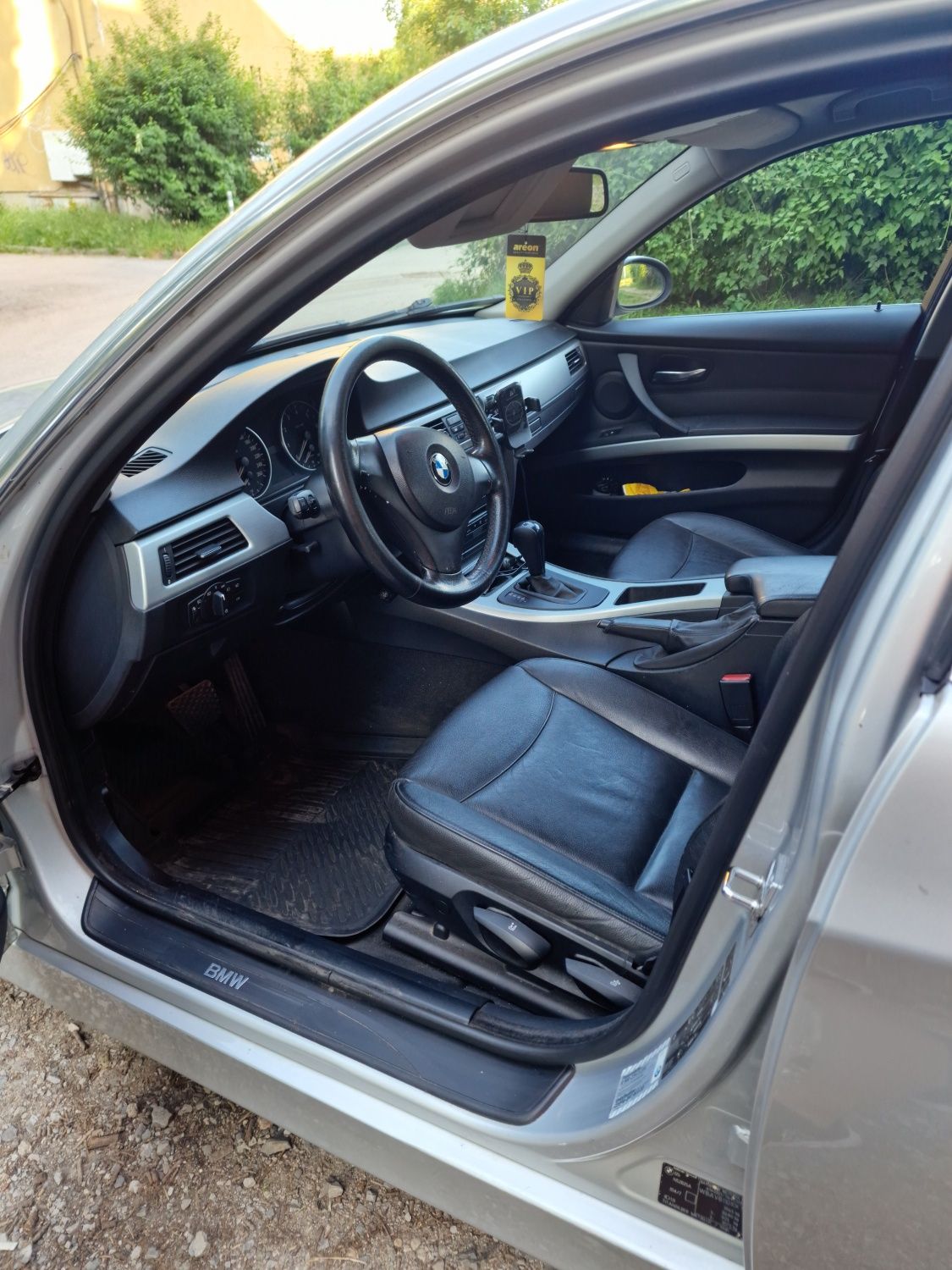 BMW 325i бензин Е90