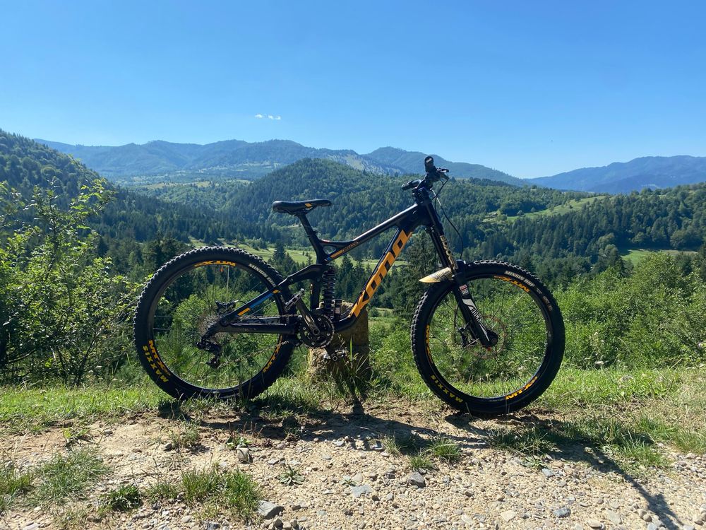 Bicicleta Downhill Kona Operator carbon M (nu trek, canyon, yt, norco)