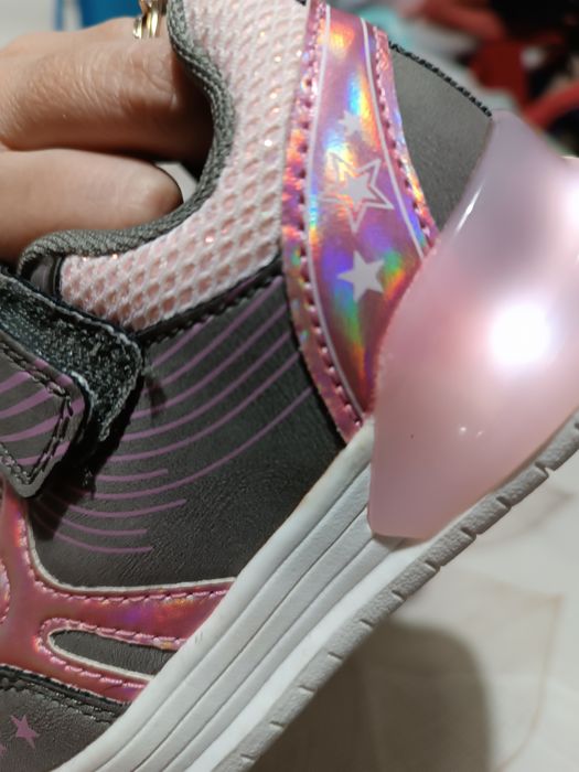 Детски светещи маратонки