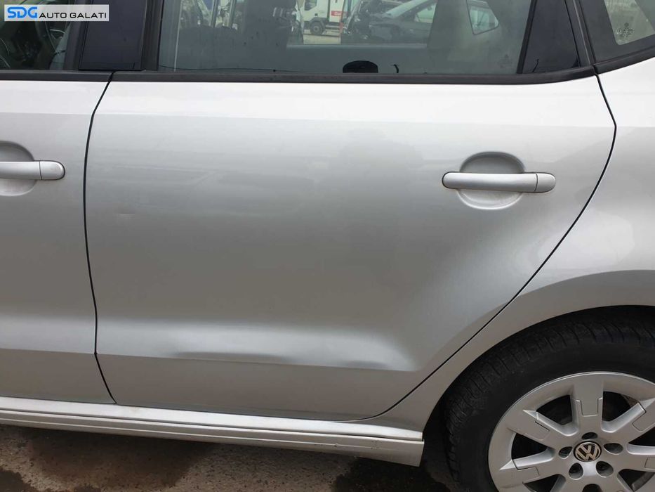 Usa Usi Portiera Portiere Stanga Spate Dezechipata cu Defect Volkswagen Polo 6R 2009 - 2016 Culoare LA7W