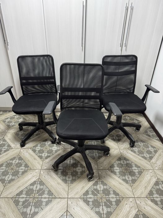 Офисное кресло распродажа 5 штук