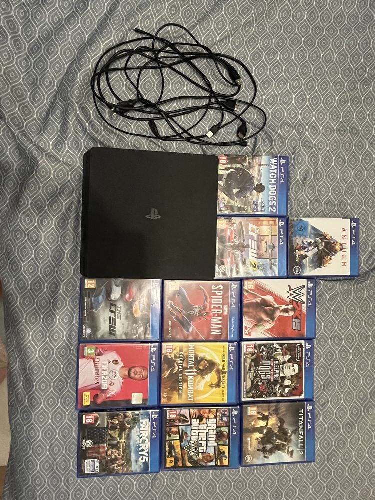 Playstation 4 slim с два джойстика