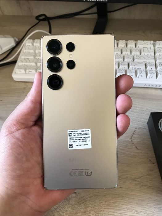 Samsung Galaxy s25 Ultra 256gb| 1 yil ofitsialniy garantiya