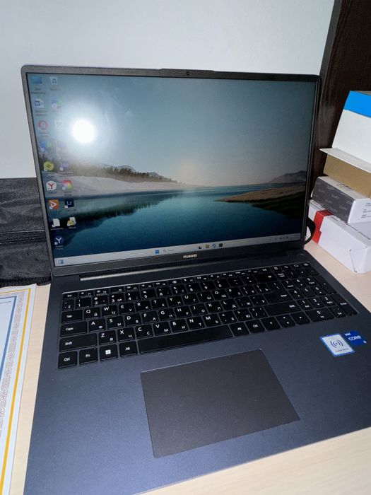 Huawei matebook.