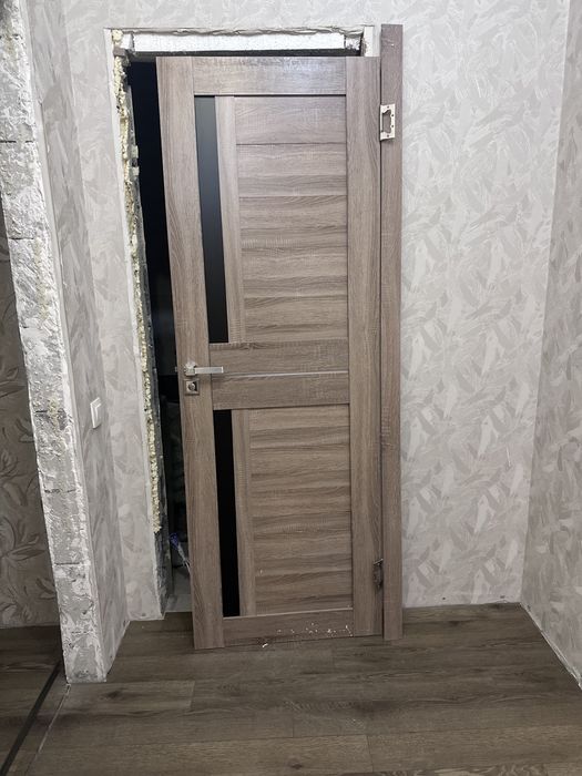 Продам 3 двери в идеальном состояний, с обналичкой двух сторон