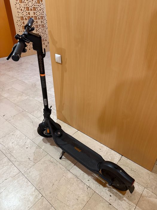 Продавам Ninebot KickScooter F2