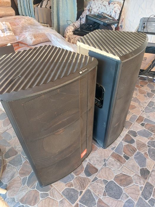 Vând boxe jbl M350MK II