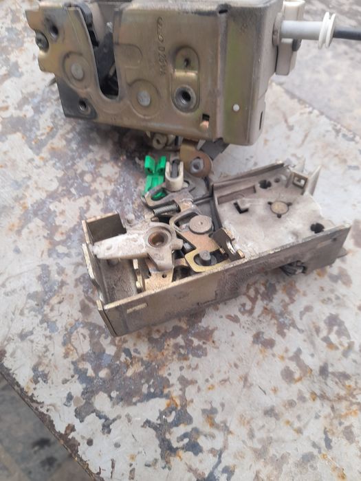 Бараба за вратата за Ford Fiesta лява и десна