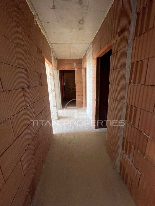 Продава се Тристаен апартамент в Пловдив, Остромила - 96 кв.м за 1162 €/кв.м - Снимка #3