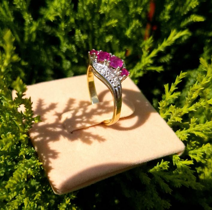 Inel din aur de 14K cu rubine si diamante naturale