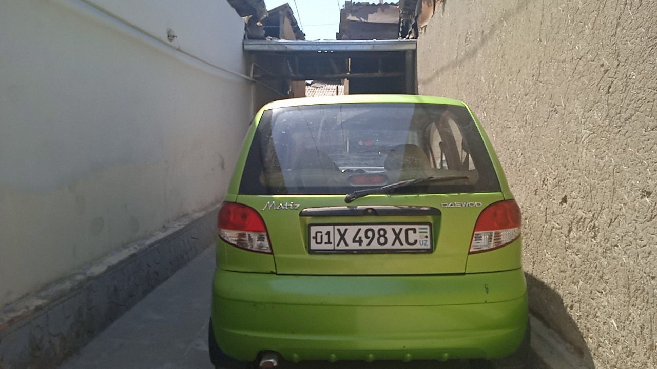 Раздается машина