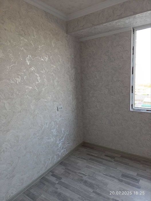 1-xonali Kvartira sotiladi. Rohat metrodan 5-10 daqiqalik yo`lda.