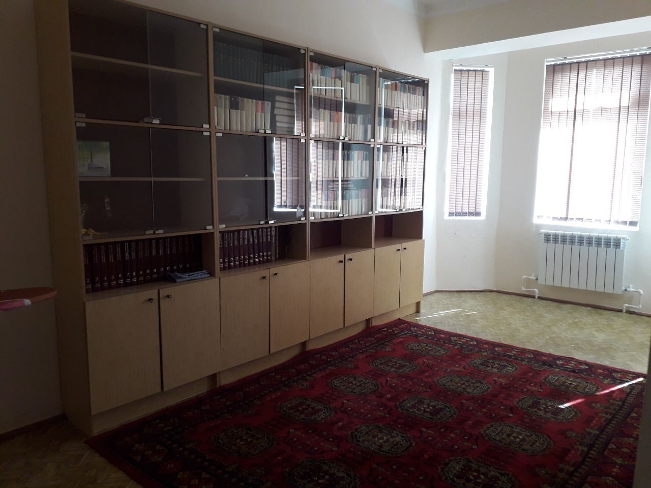 Срочно продаётся 3 комната на 4 этаже Бульвар ор Кафе Магестр