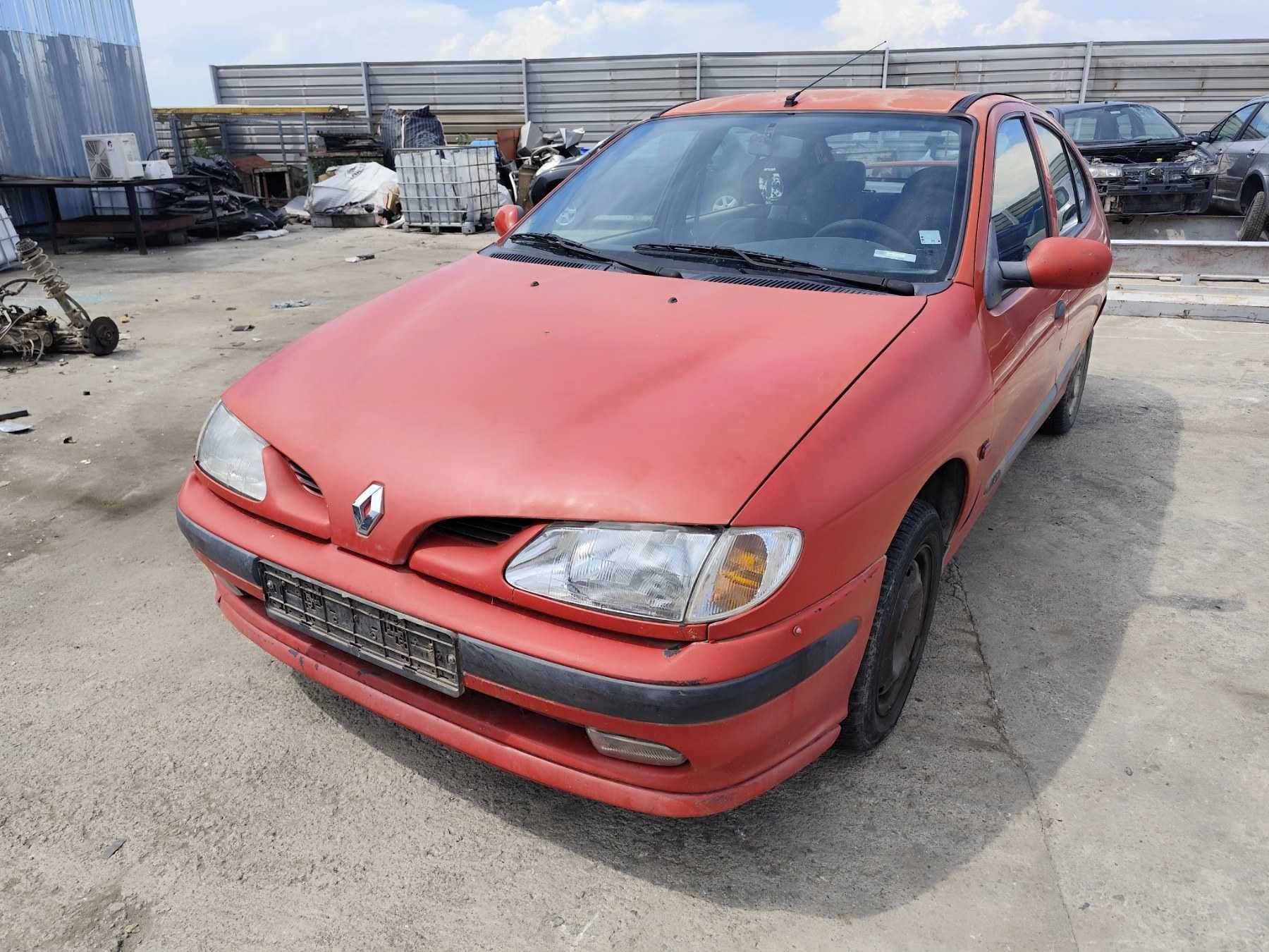 Renault Megane 1.6 - 90к.с - 1996г. на части