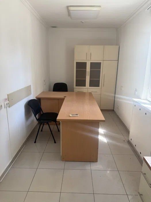 Аренда офиса лабзак 179м²