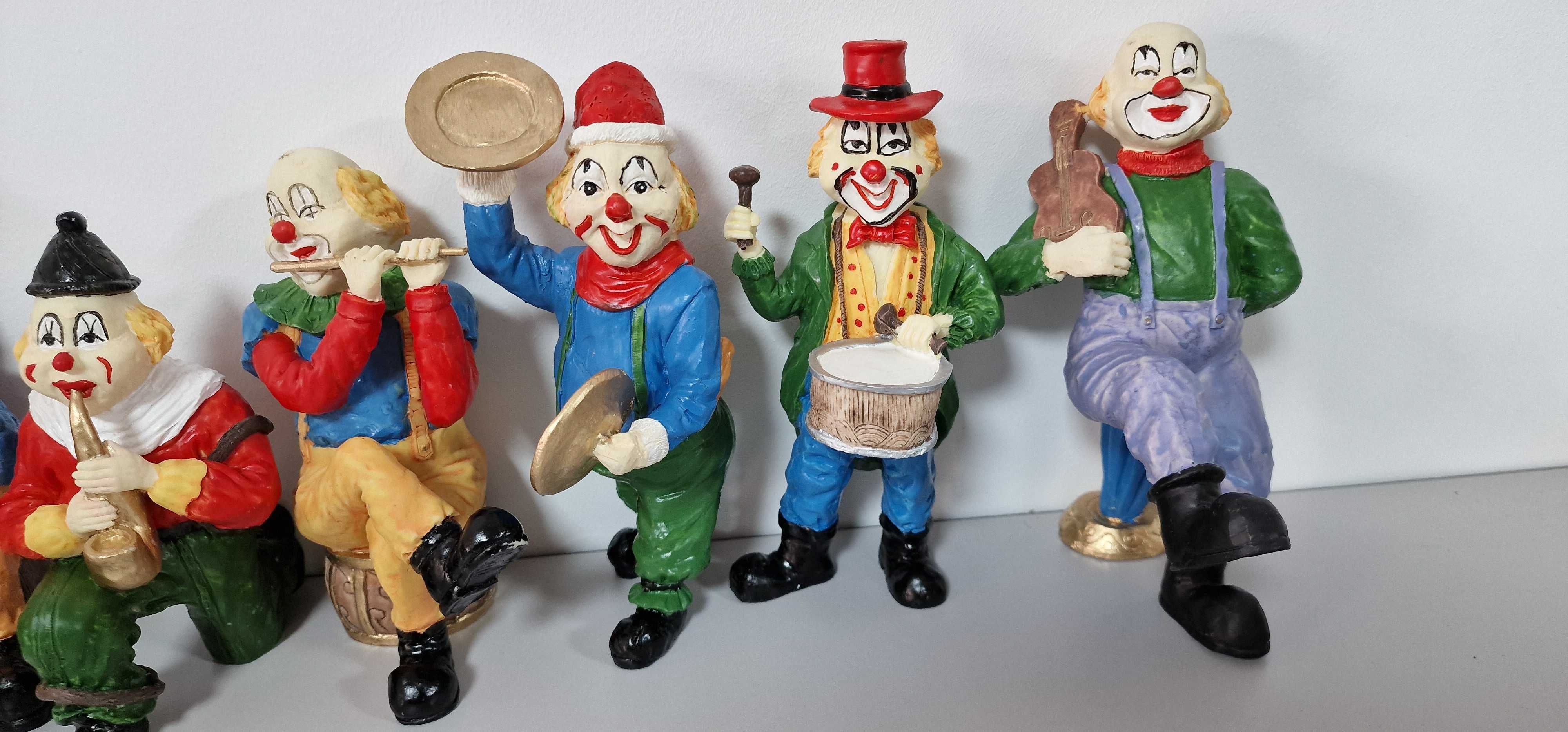 Set 12 Figurine Clovni / Figurina Clown din rasina 15-18 cm / Clovn