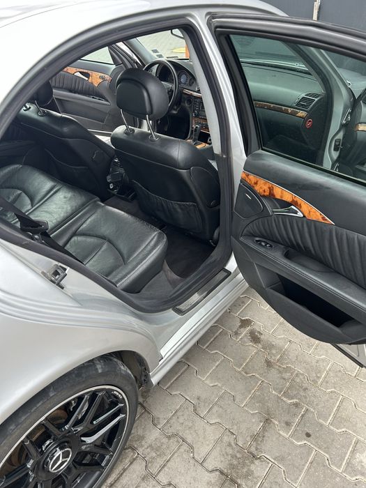 Mercedes E270cdi w211