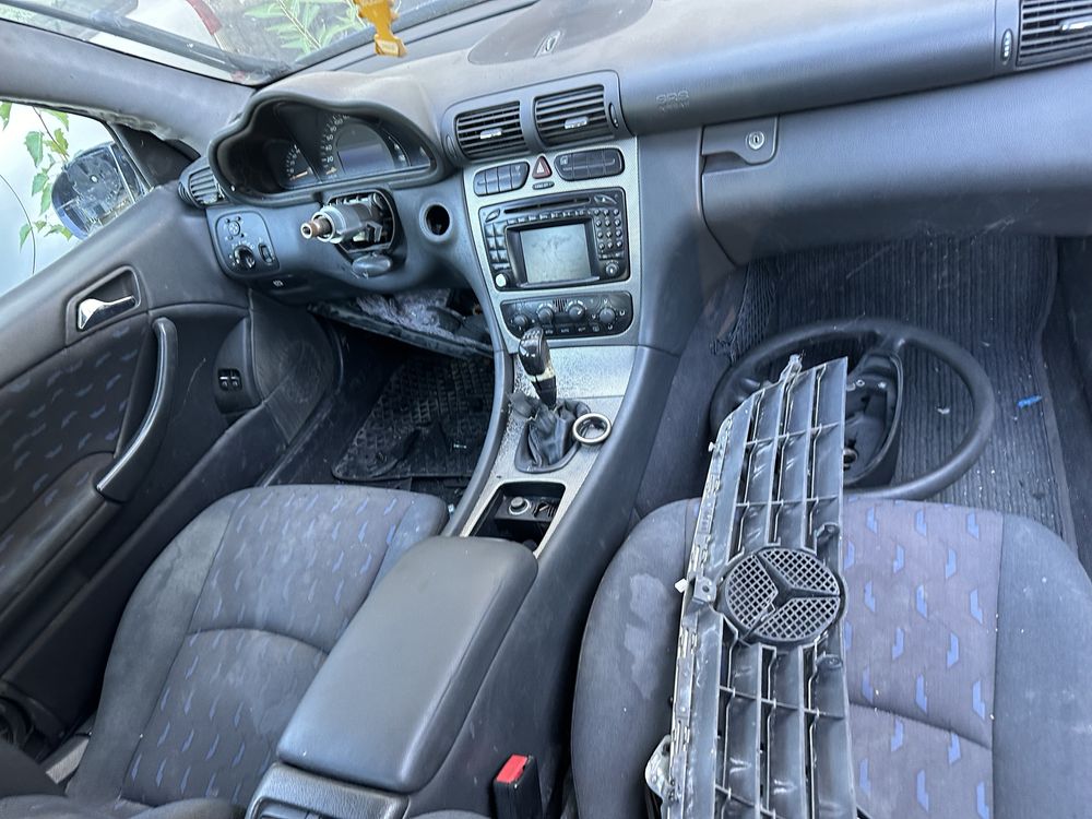 Mercedes C220 2.2cdi OM611 На Части