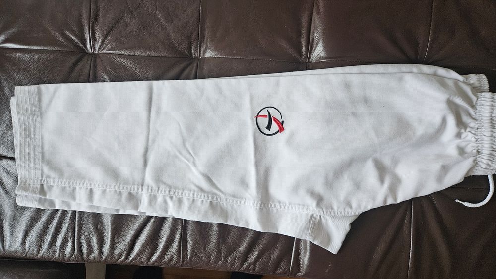 Добок за таекуондо, ръст 150 см, унисекс