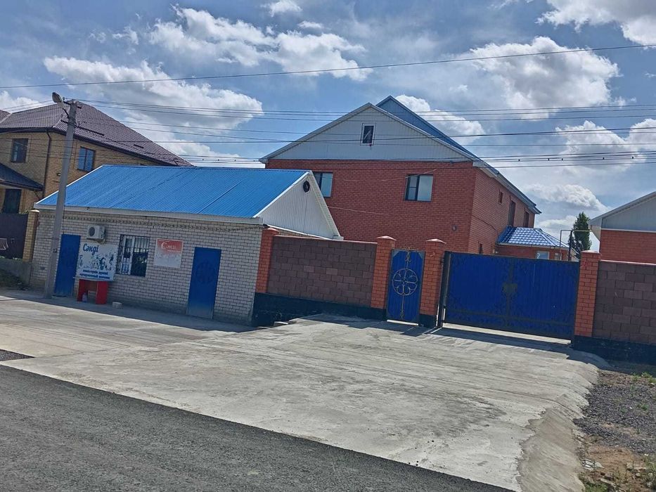 Продам жилой дом с магазином