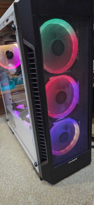 Геймарски компютър r7 2700x 2060super 16gb ram