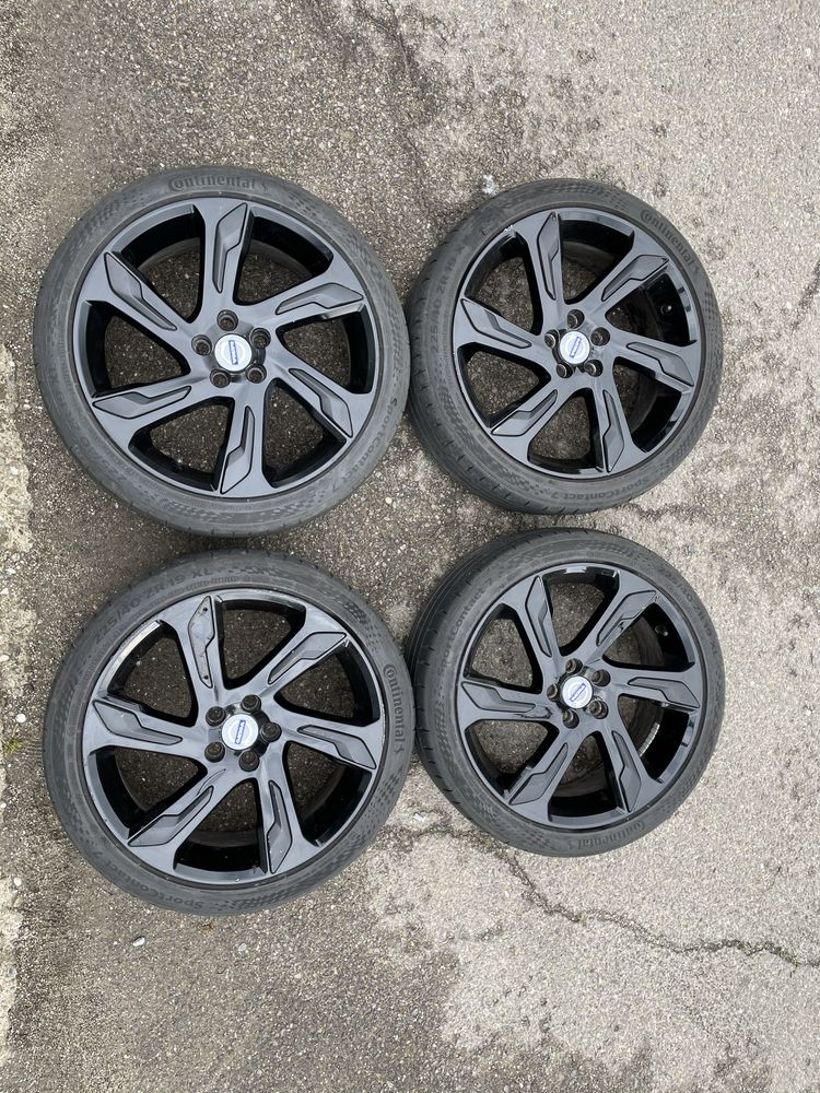 5x108 - 225/40/19 Continental