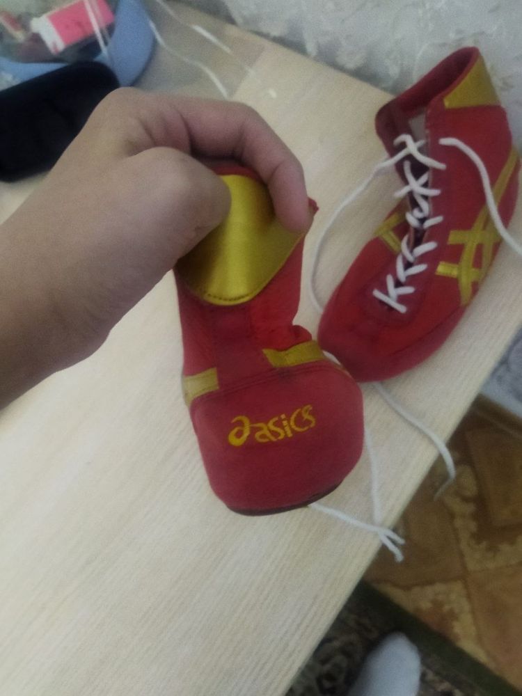 Борцовки Asics