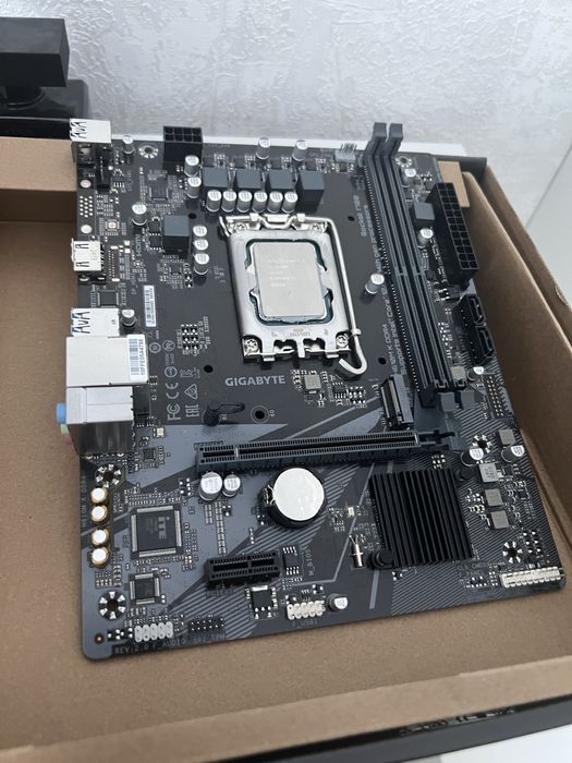 Продам метринскую плату и проц