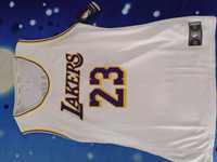 Maiou LA Lakers LeBron James