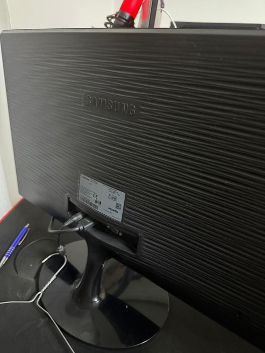 Monitor Samsung 22” LED Full HD | HDMI + VGA | Perfect Funcțional