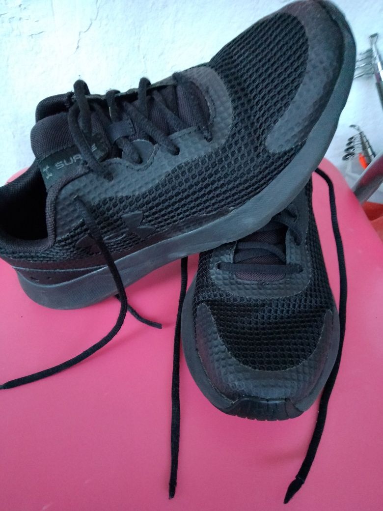 Маратонки under armour
