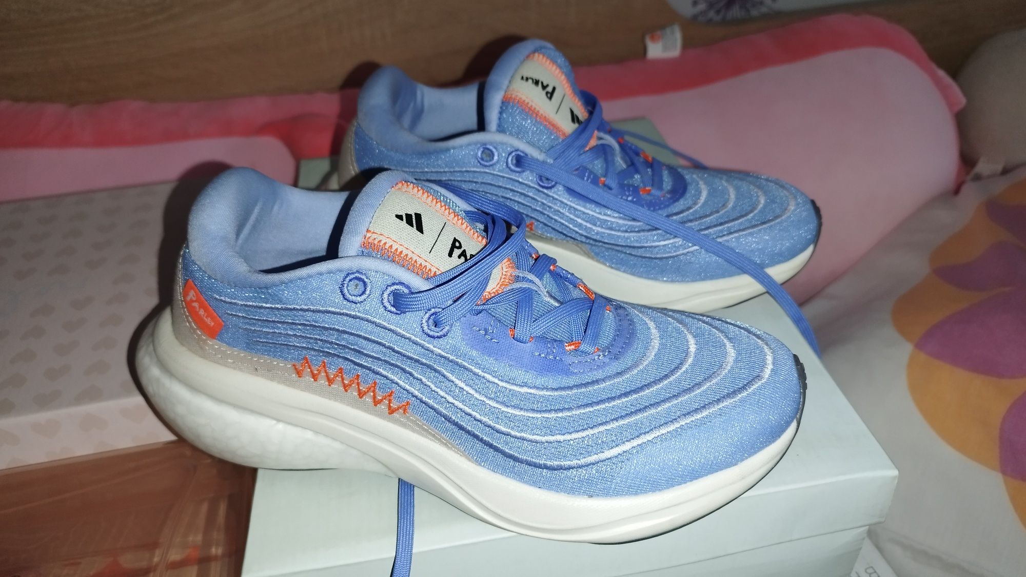 Маратонки adidas 36 номер