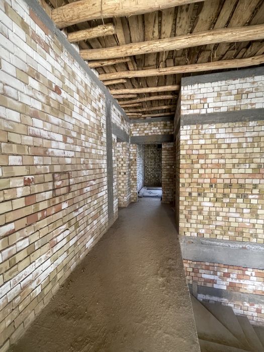 Продаётся участок (каробка) возле Паркентского рынка