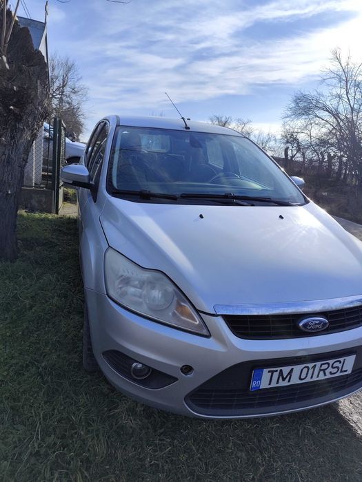 Vând Ford focus 2010 limuzina 1.6 tdci
