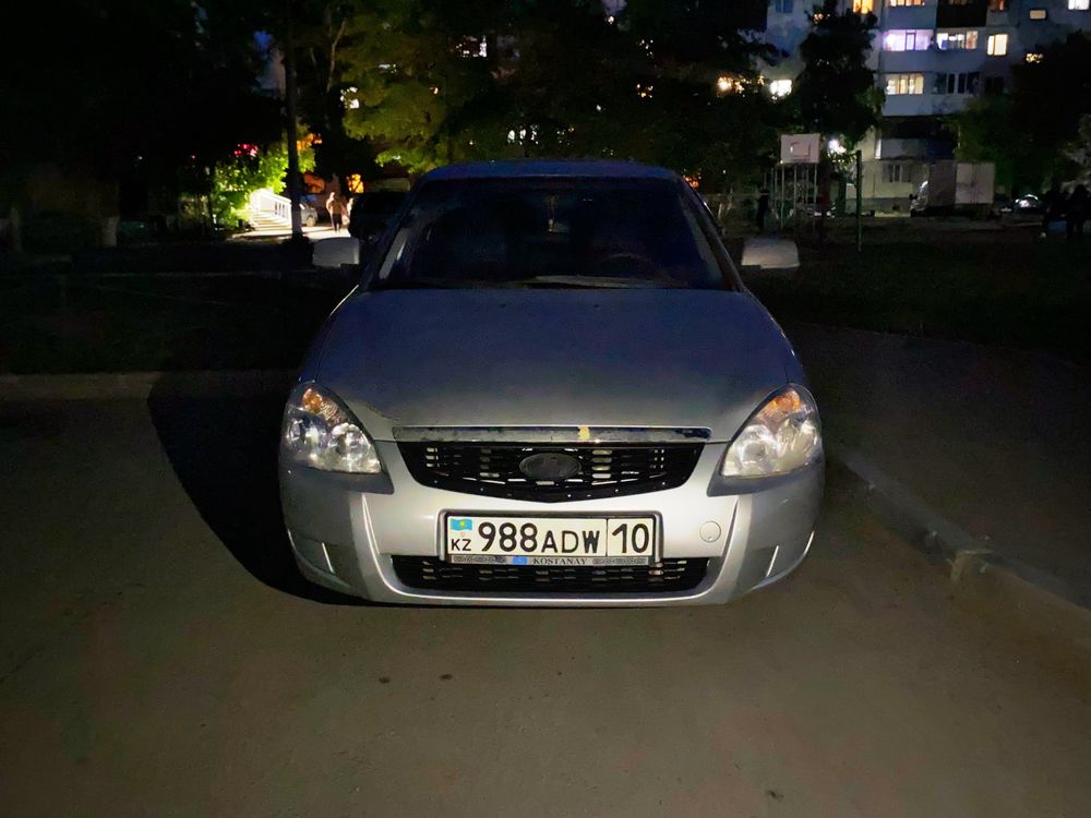 Продам Приору 1