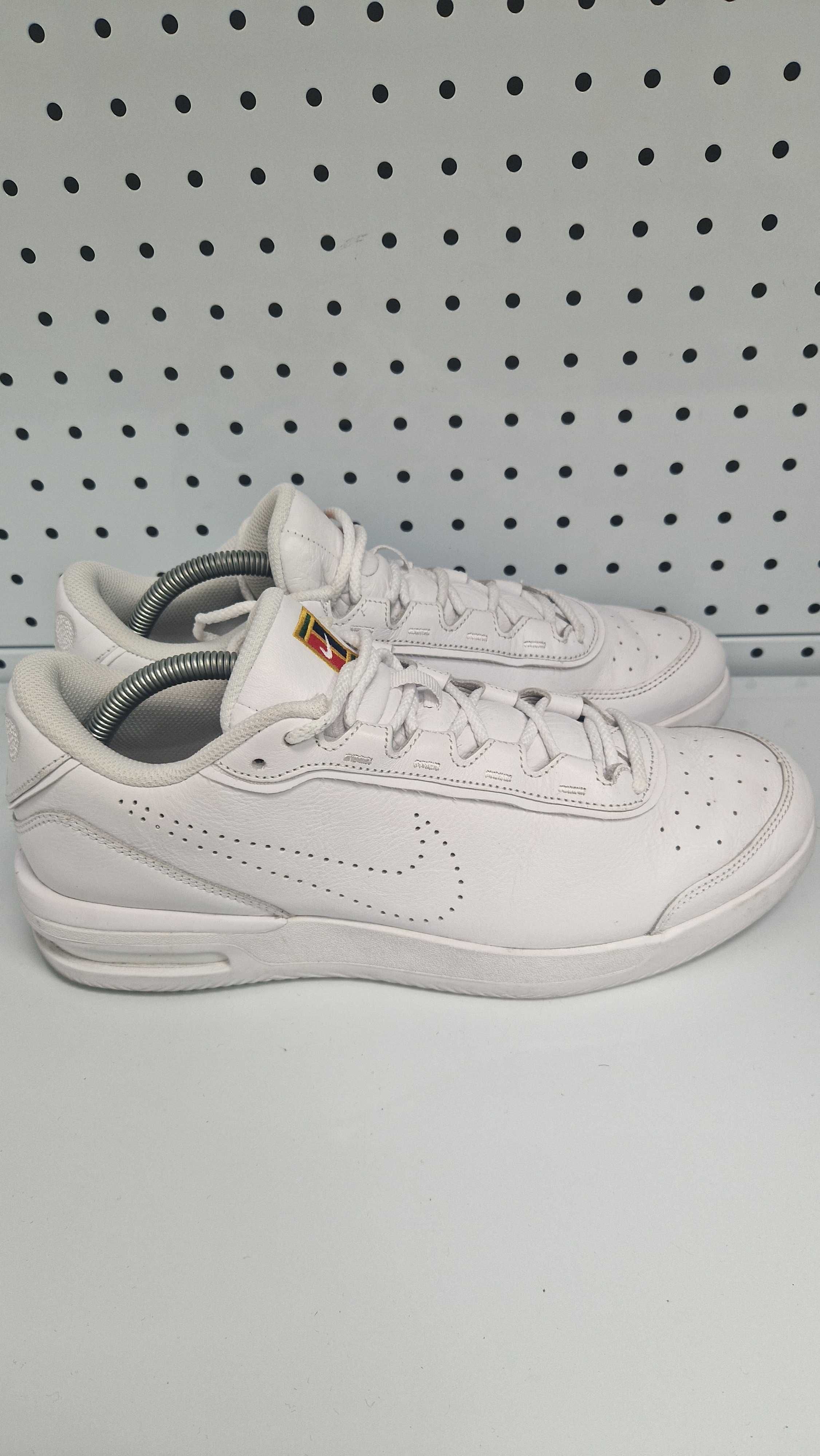 Оригинални мъжки маратонки- Nike Court