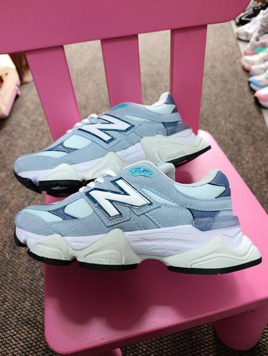 Сникърси 36/40 номер 115лв