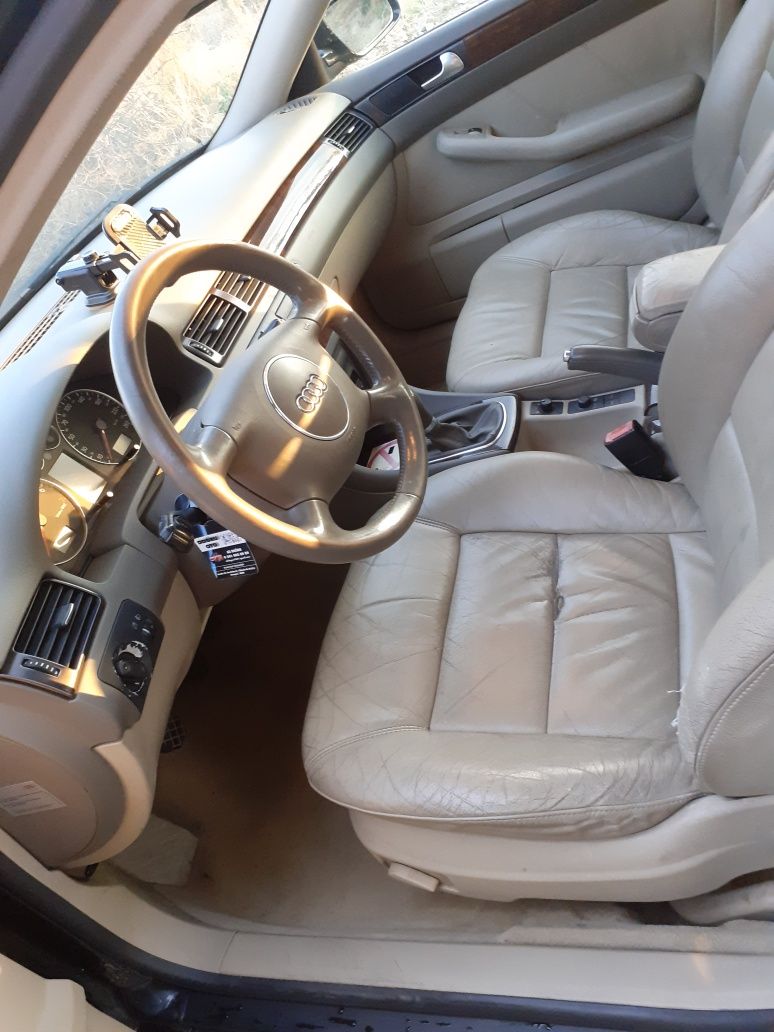 Audi A6 2003 година