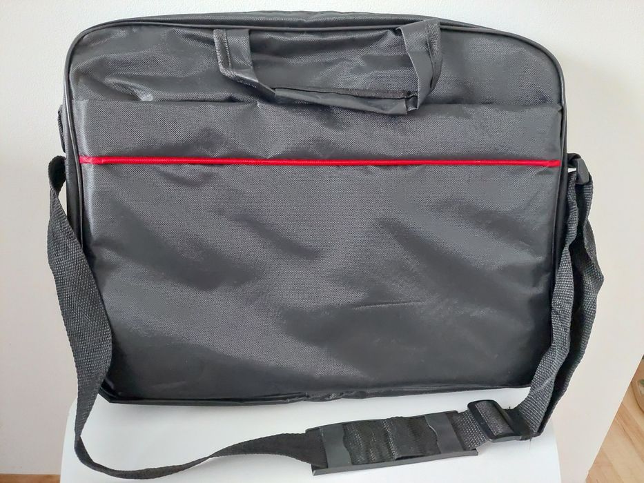 Geantă laptop nouă