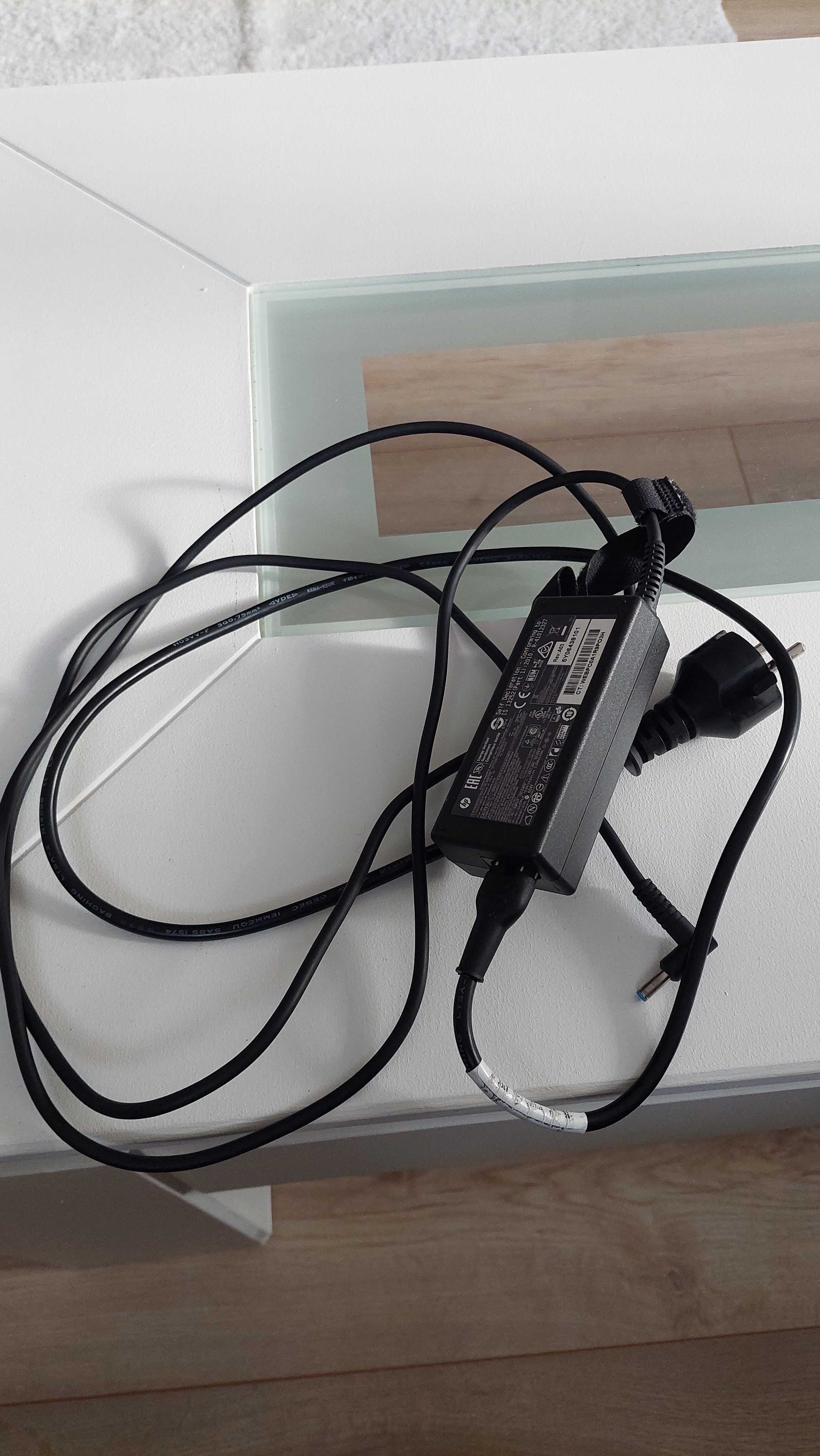 Лаптоп HP 15-ac107nu