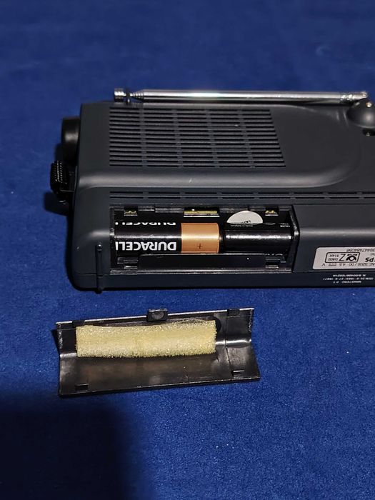 PHILIPS AE 3205 9 Band World Receiver, radio portabil.