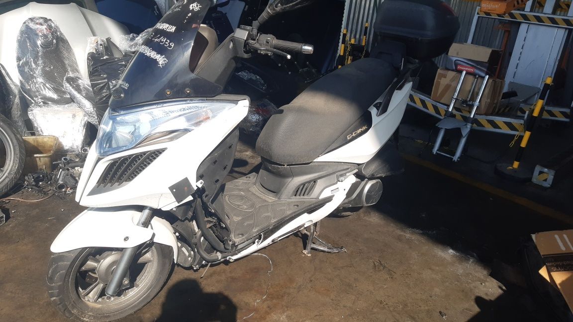 Мотоциклет;скутер Кимко Грандинг(Kymco Grand Ding )-НА ЧАСТ