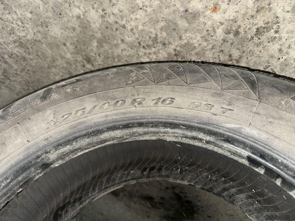 Продам зимние шины. 225/60 R16.